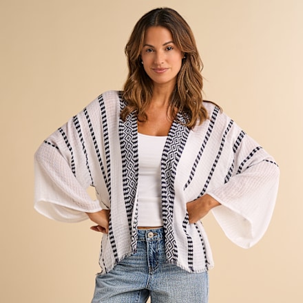 Natural Reflections Kimono am Seeufer