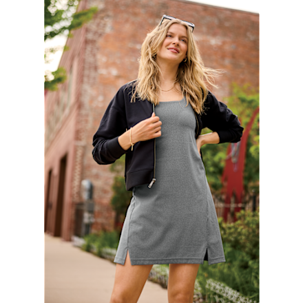 Aktives Kleid mit natürlichen Reflexionen